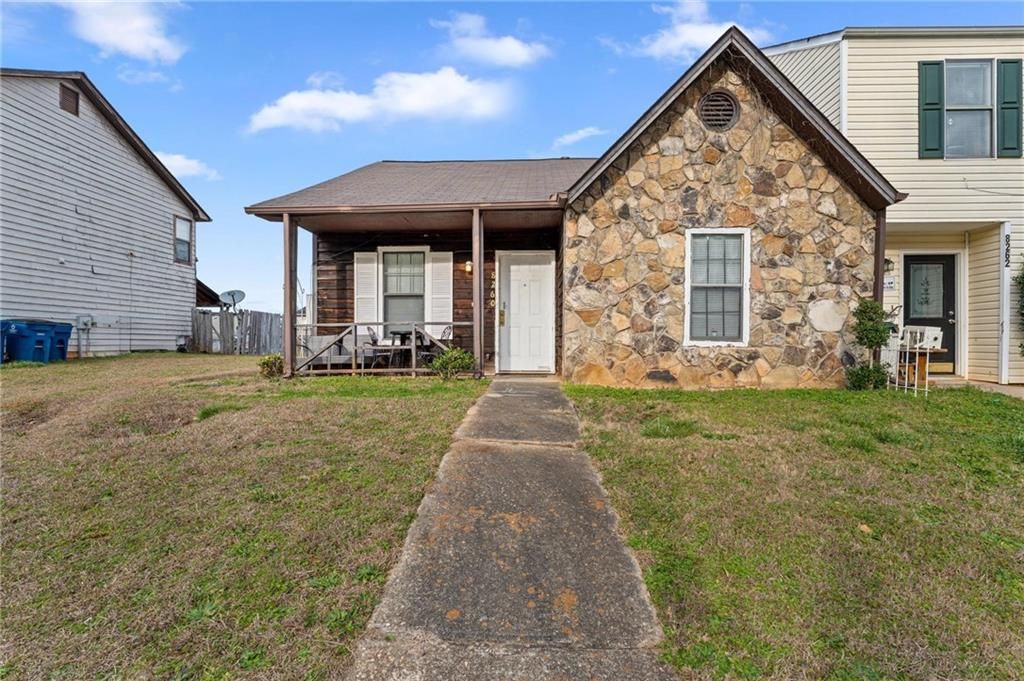 8260 Canyon Forge Drive, Riverdale, GA 30274