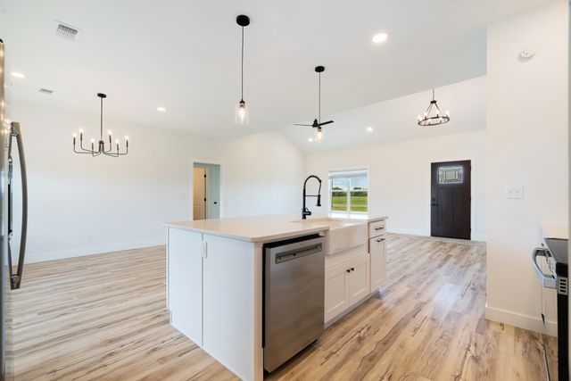 204 Private Road 33083, Sumner, TX 75486