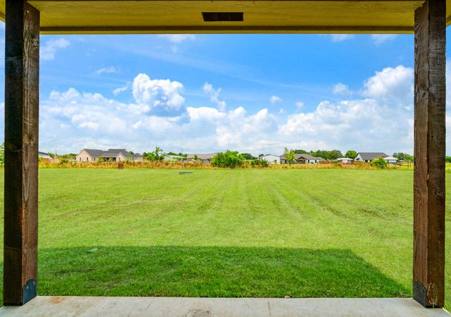204 Private Road 33083, Sumner, TX 75486