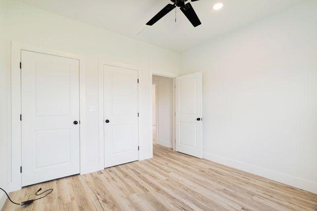 204 Private Road 33083, Sumner, TX 75486