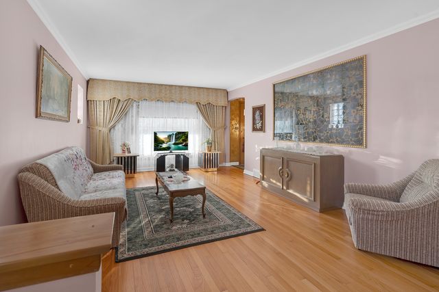 4501 N Osage Avenue, Norridge, IL 60706