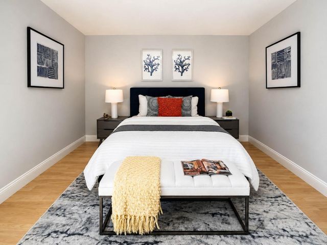 27 El Camino Real 1, Burlingame, CA 94010