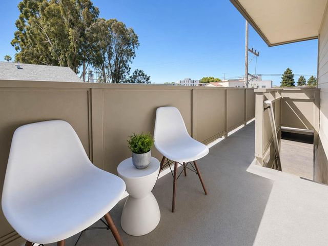 27 El Camino Real 1, Burlingame, CA 94010