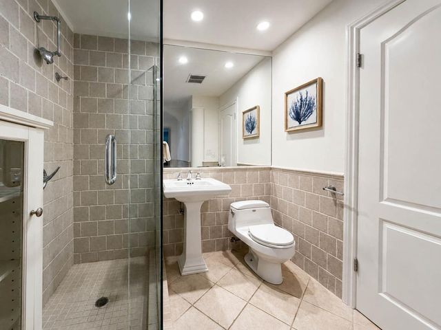 27 El Camino Real 1, Burlingame, CA 94010