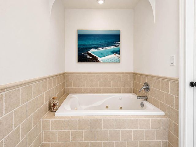 27 El Camino Real 1, Burlingame, CA 94010