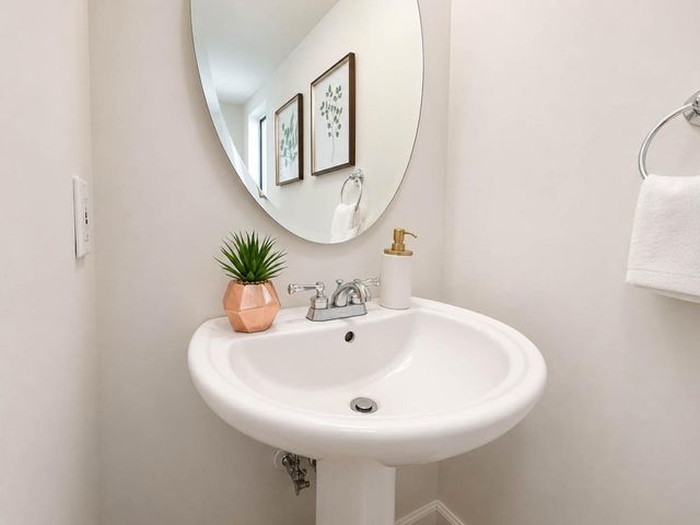 27 El Camino Real 1, Burlingame, CA 94010