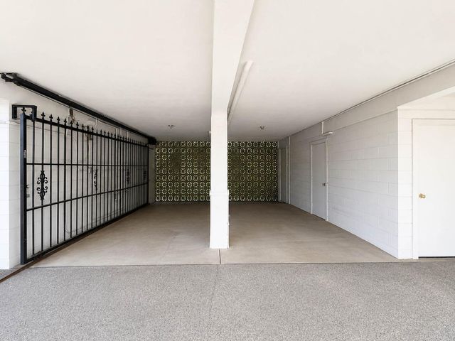 27 El Camino Real 1, Burlingame, CA 94010