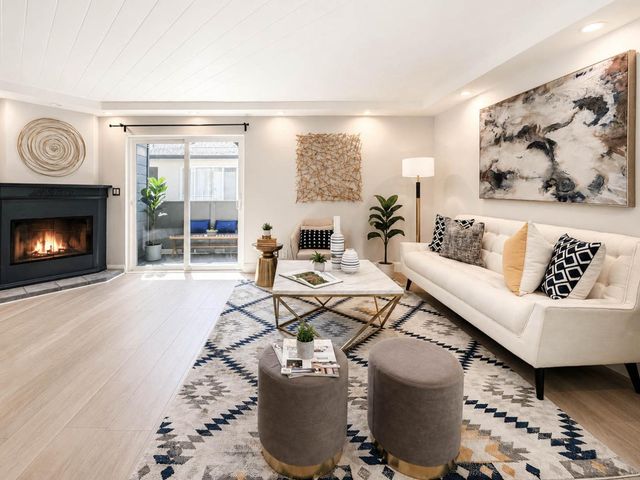 27 El Camino Real 1, Burlingame, CA 94010