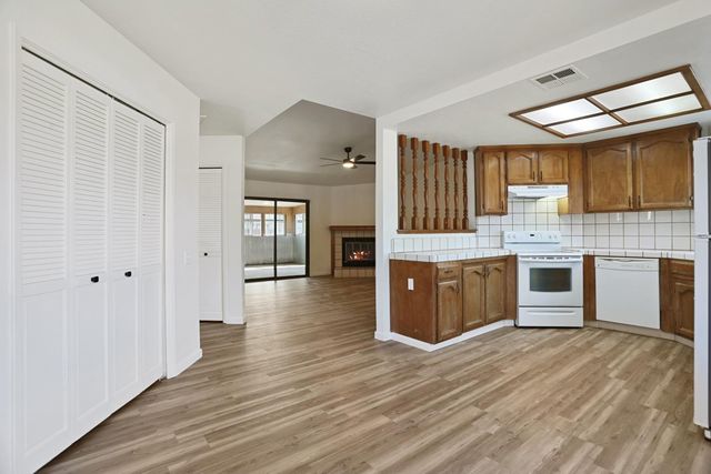 823 Domingo Ct, Turlock, CA 95380