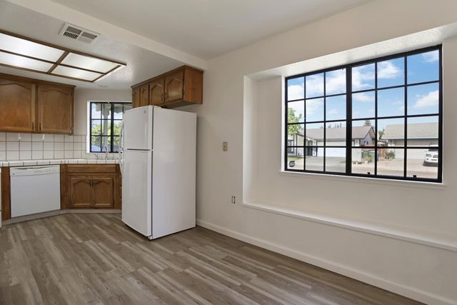 823 Domingo Ct, Turlock, CA 95380