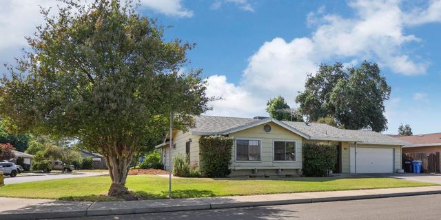 823 Domingo Ct, Turlock, CA 95380
