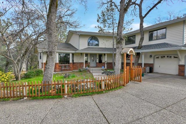 12126 Waxwing Ct, Penn Valley, CA 95946