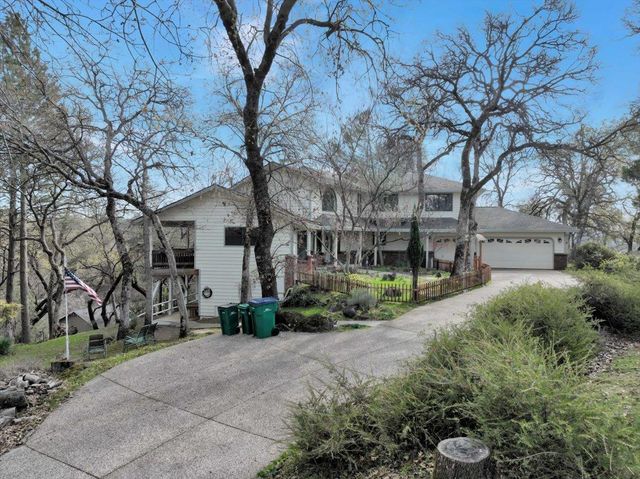 12126 Waxwing Ct, Penn Valley, CA 95946