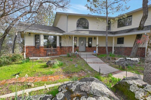 12126 Waxwing Ct, Penn Valley, CA 95946