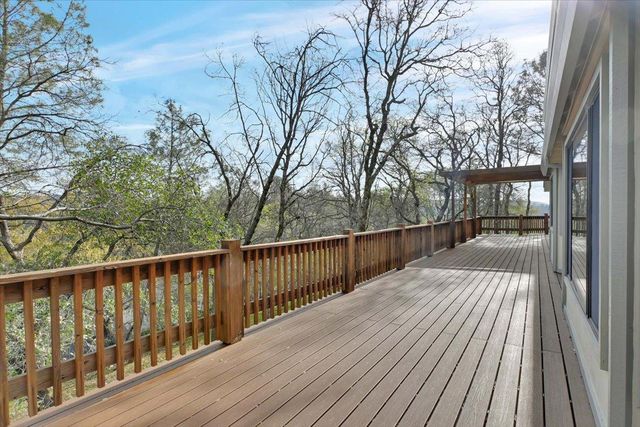 12126 Waxwing Ct, Penn Valley, CA 95946