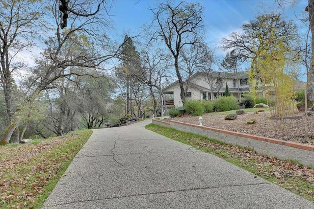 12126 Waxwing Ct, Penn Valley, CA 95946