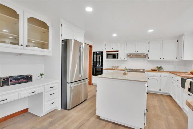 12126 Waxwing Ct, Penn Valley, CA 95946