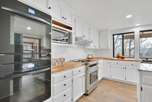 12126 Waxwing Ct, Penn Valley, CA 95946