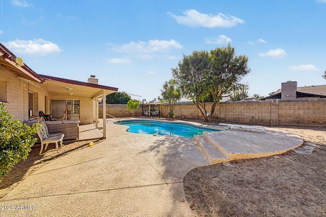 2914 W REDFIELD Road, Phoenix, AZ 85053