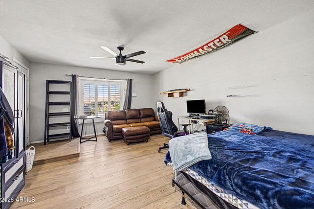 2914 W REDFIELD Road, Phoenix, AZ 85053