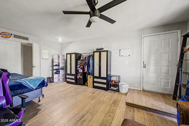 2914 W REDFIELD Road, Phoenix, AZ 85053