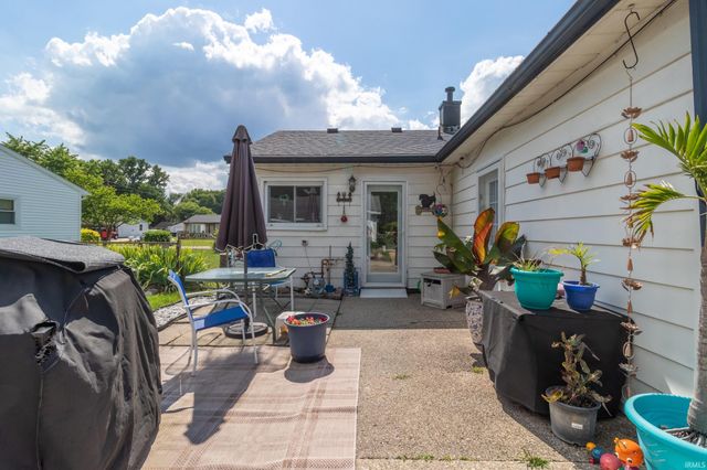 54090 Southwood Drive, Elkhart, IN 46514