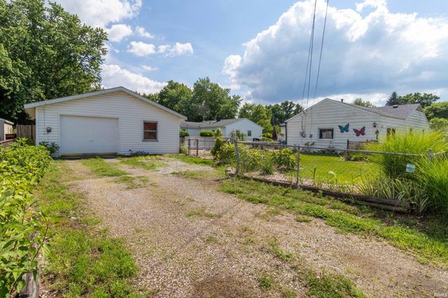 54090 Southwood Drive, Elkhart, IN 46514