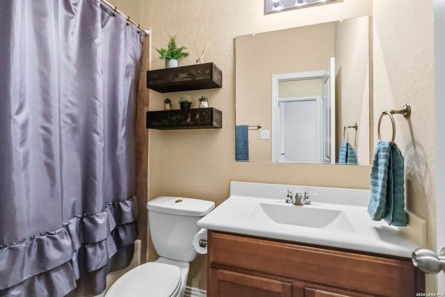 1951 Jamie Ln, New Braunfels, TX 78130