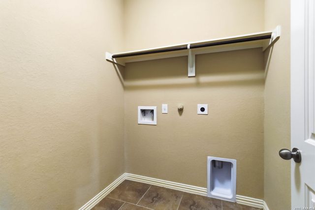 1951 Jamie Ln, New Braunfels, TX 78130