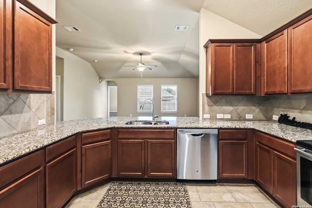 1951 Jamie Ln, New Braunfels, TX 78130
