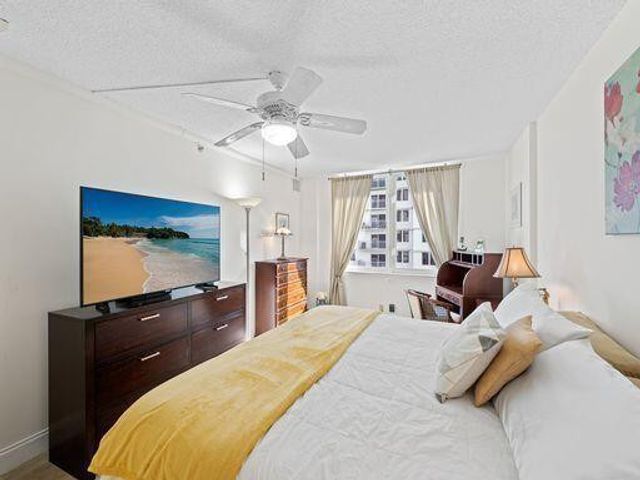 3221 S Ocean Boulevard 405, Highland Beach, FL 33487