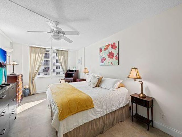 3221 S Ocean Boulevard 405, Highland Beach, FL 33487