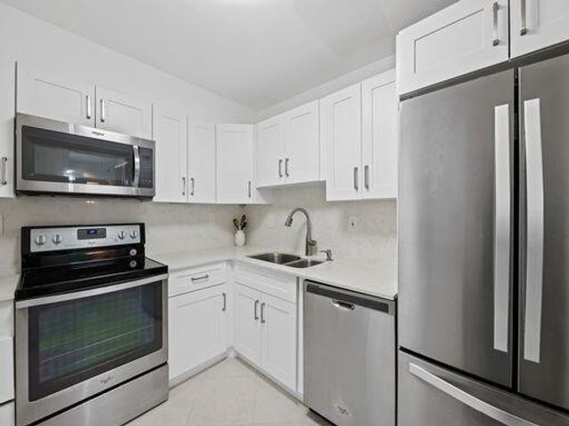 3221 S Ocean Boulevard 405, Highland Beach, FL 33487