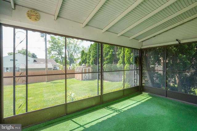 105 GRANDVIEW RD, Springfield, PA 19064