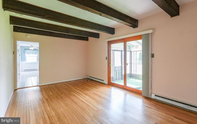 105 GRANDVIEW RD, Springfield, PA 19064