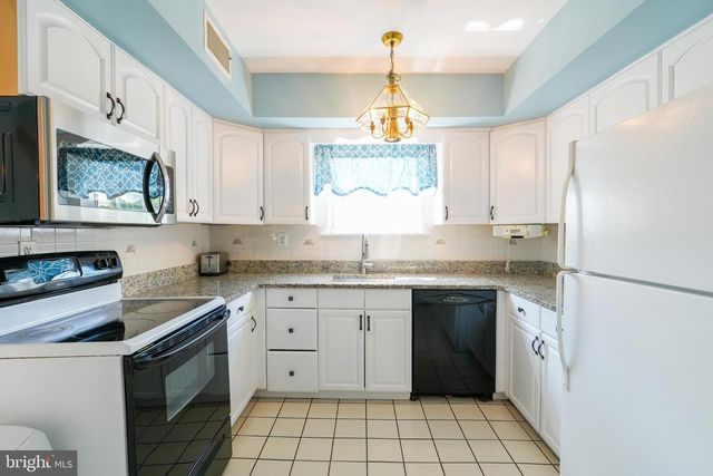 105 GRANDVIEW RD, Springfield, PA 19064