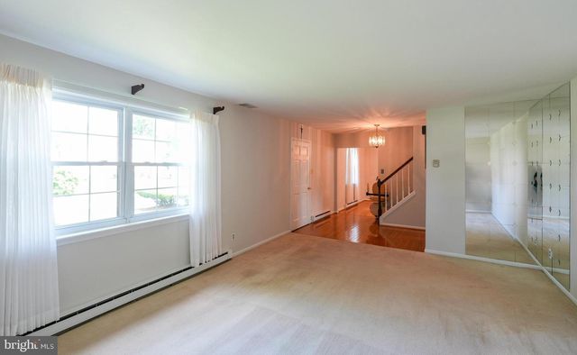 105 GRANDVIEW RD, Springfield, PA 19064