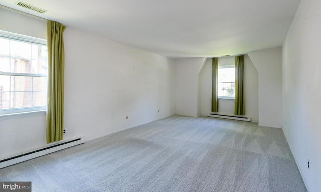 105 GRANDVIEW RD, Springfield, PA 19064