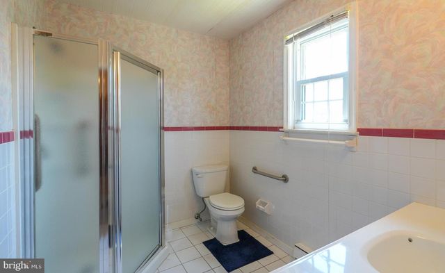 105 GRANDVIEW RD, Springfield, PA 19064