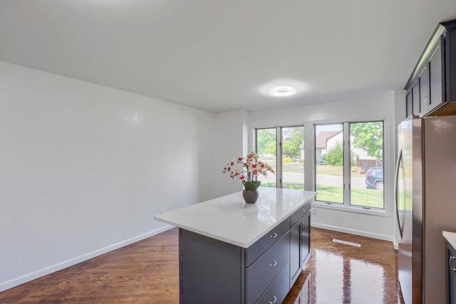 3597 Gershwin Court N, Oakdale, MN 55128