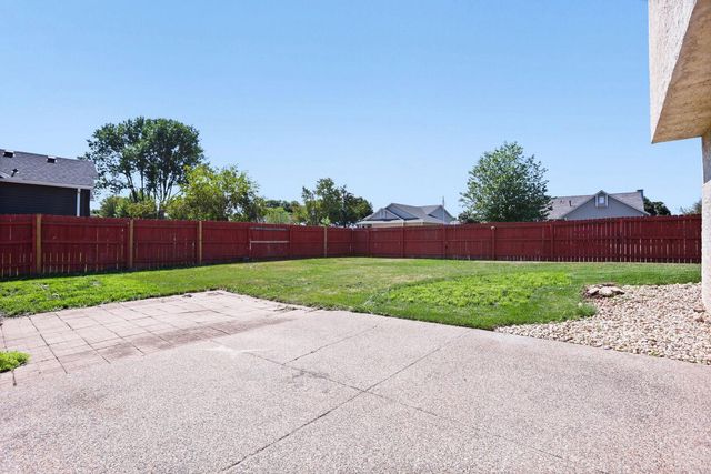 3597 Gershwin Court N, Oakdale, MN 55128