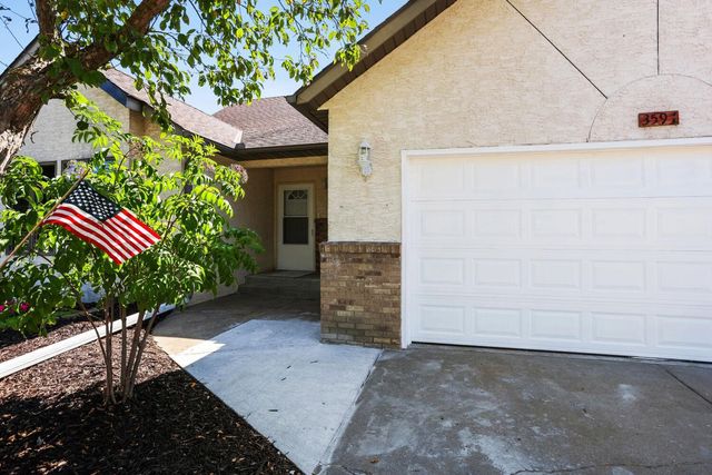 3597 Gershwin Court N, Oakdale, MN 55128