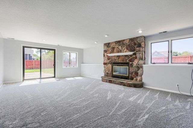 3597 Gershwin Court N, Oakdale, MN 55128