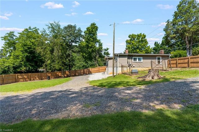 1004 Nathan Hunt Drive, High Point, NC 27260