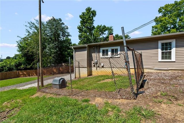 1004 Nathan Hunt Drive, High Point, NC 27260