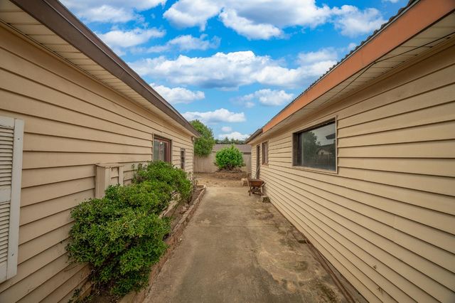 13230 4th St, Hickman, CA 95323