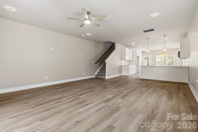 711 Pennsylvania Avenue, Charlotte, NC 28216