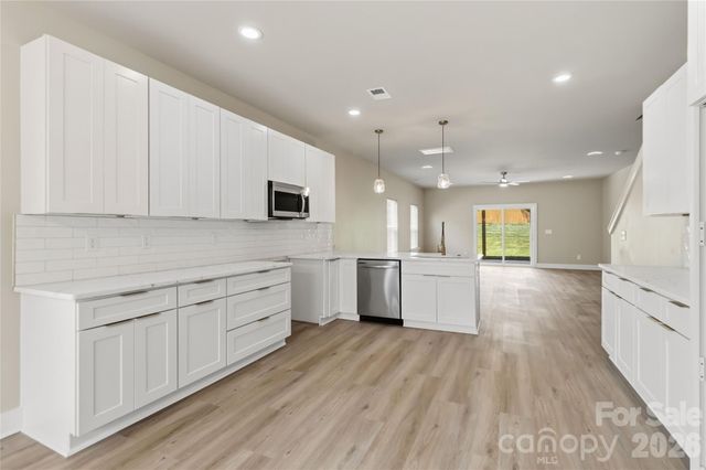 711 Pennsylvania Avenue, Charlotte, NC 28216