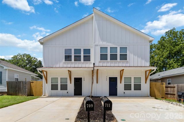711 Pennsylvania Avenue, Charlotte, NC 28216