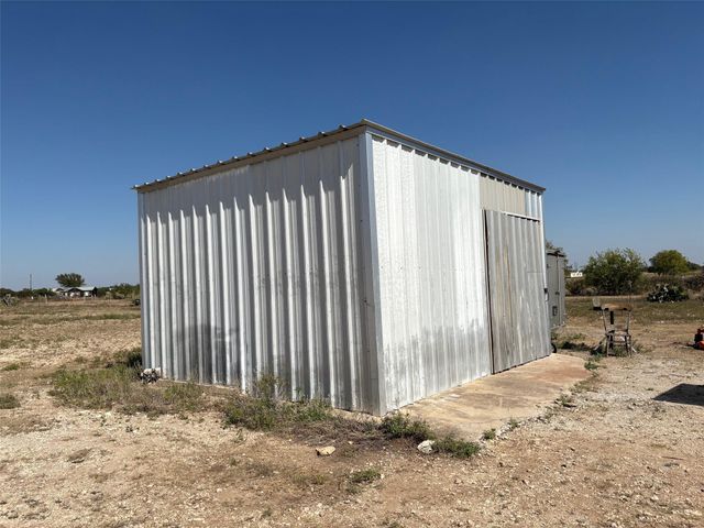 10817 County Road 272, Bertram, TX 78605